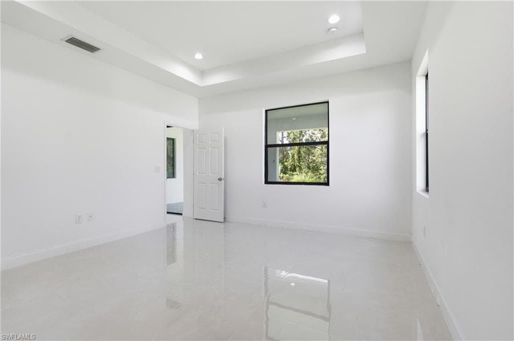 1002 E 5th ST-21