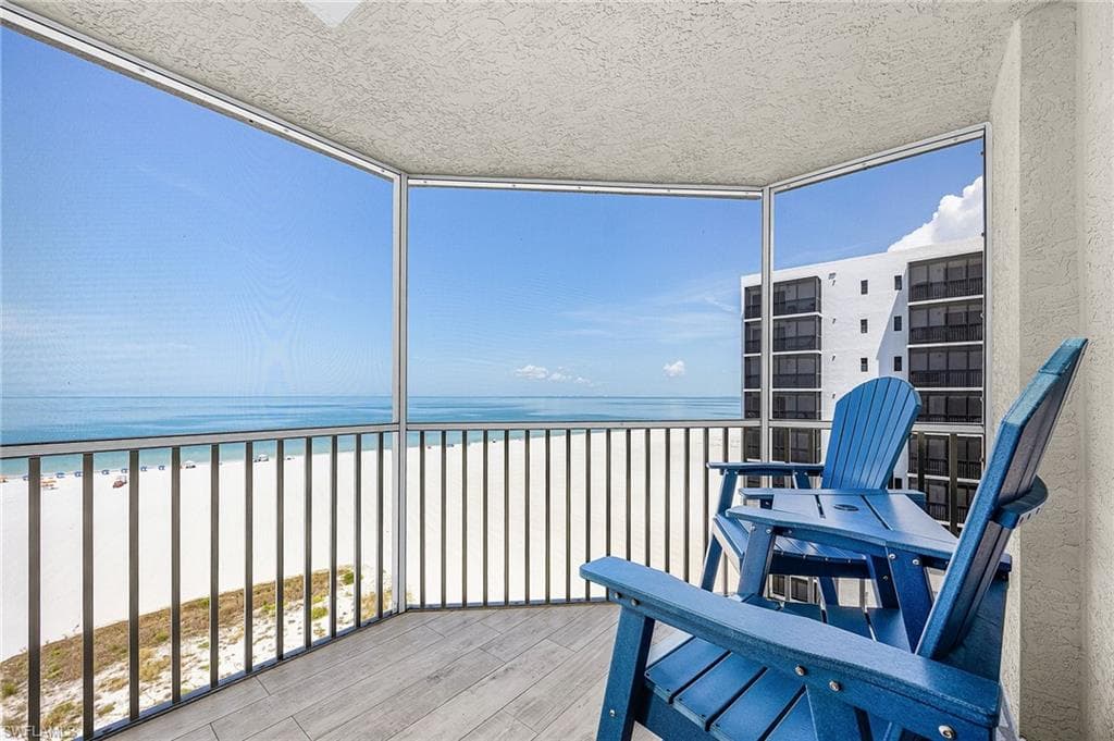 6620 Estero BLVD 1006-27