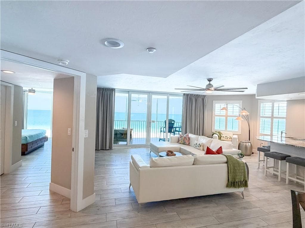 6620 Estero BLVD 1006-1