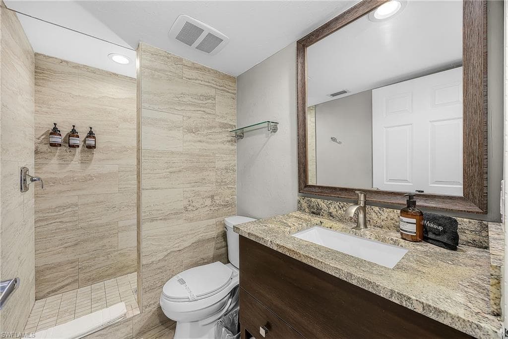 6620 Estero BLVD 1006-18