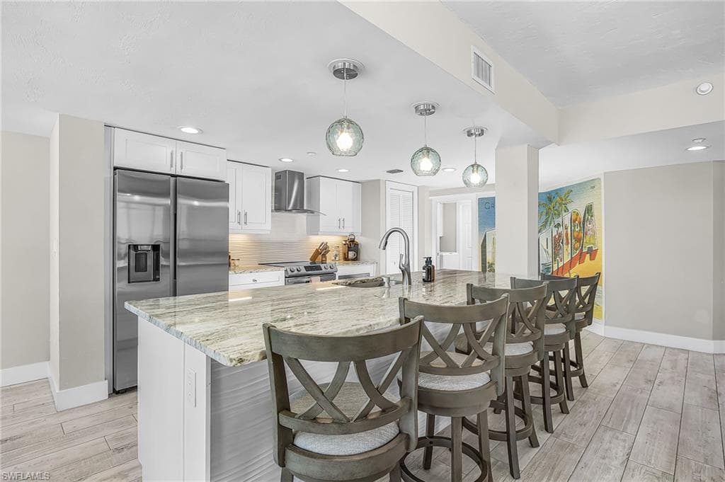 6620 Estero BLVD 1006-11