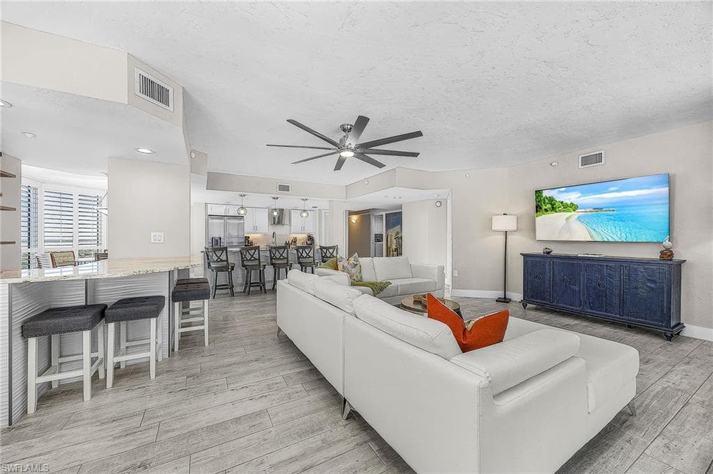 6620 Estero BLVD 1006-25