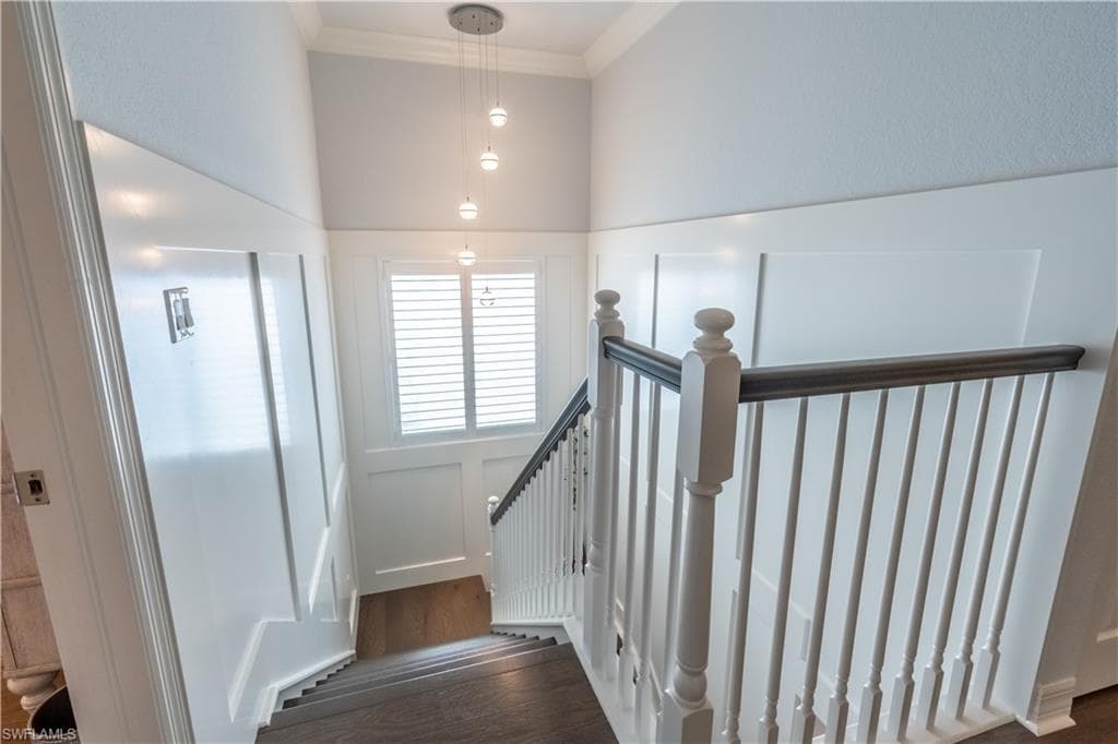 4347 Aurora ST-13