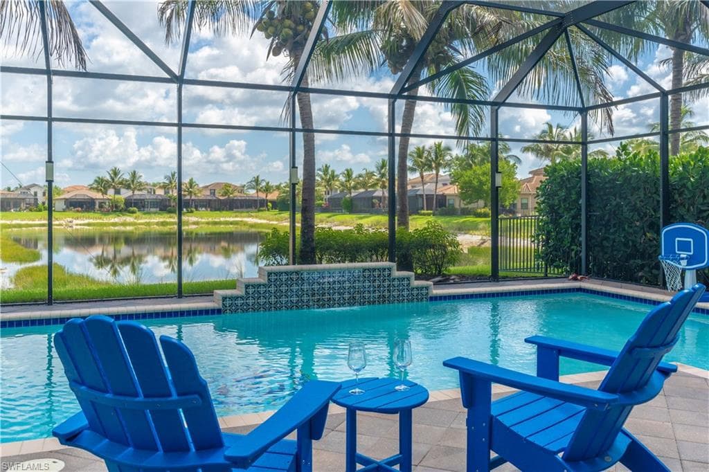 4347 Aurora ST-32