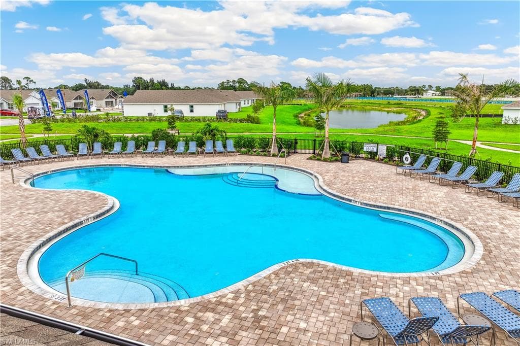 5153 OXFORD POINT DR-13