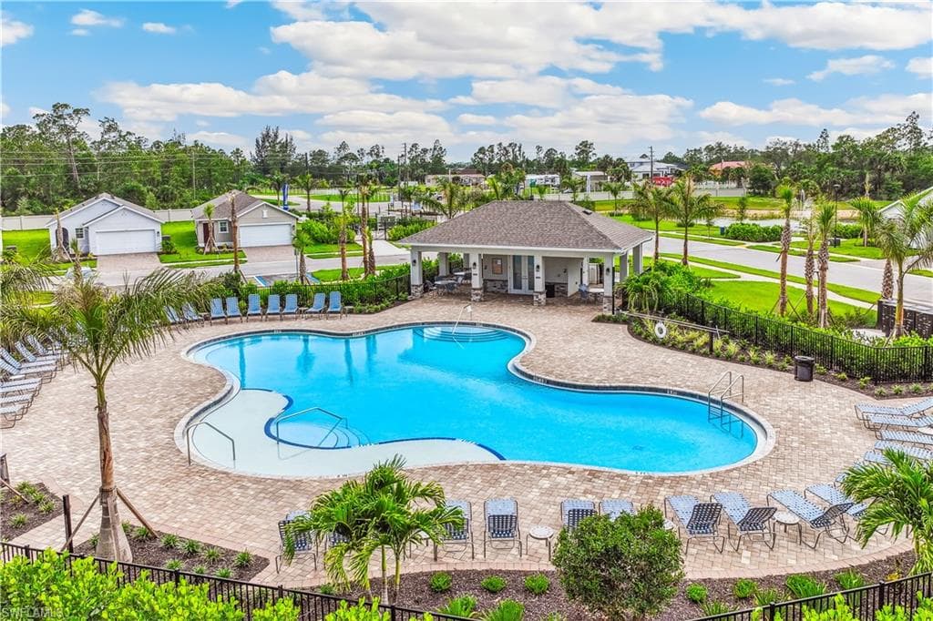5153 OXFORD POINT DR-14