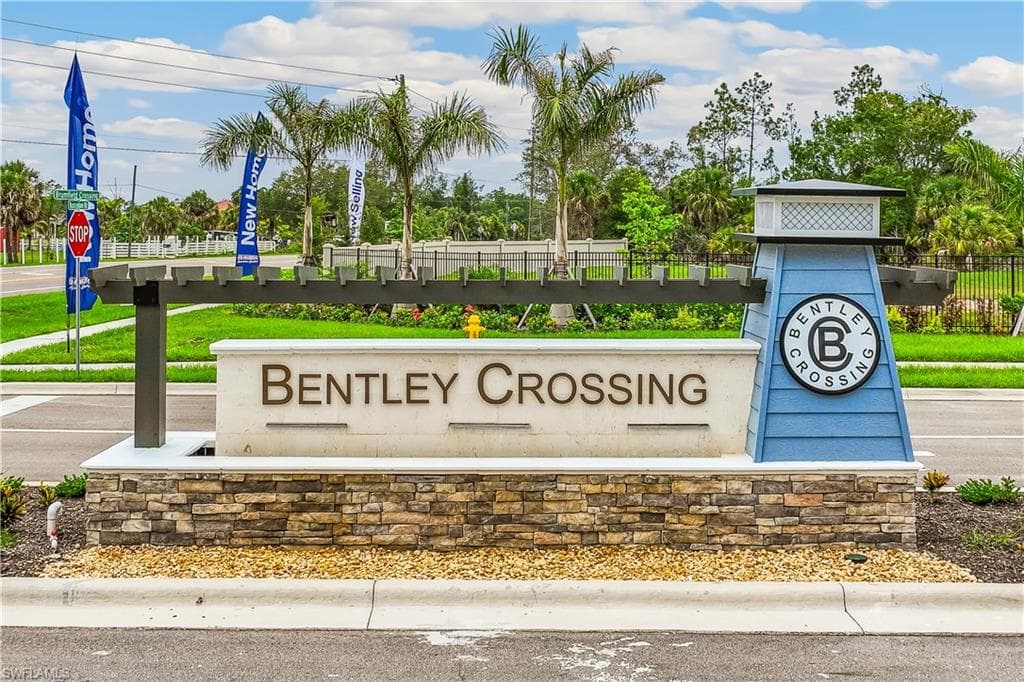 5153 OXFORD POINT DR-11