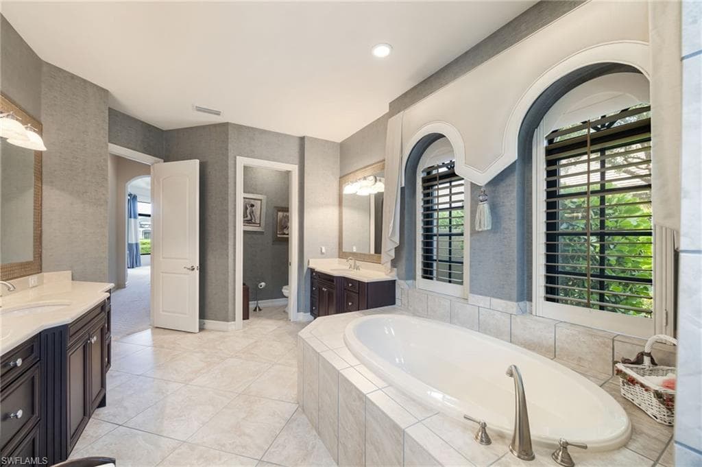 4149 Cortland WAY-32