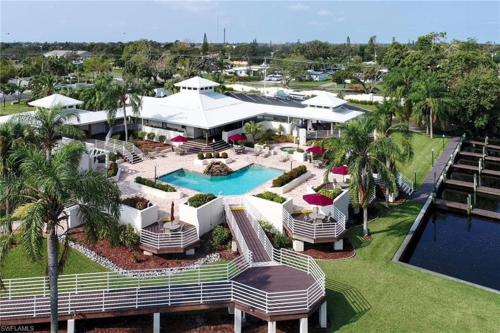 9262 Palm Island CIR-32