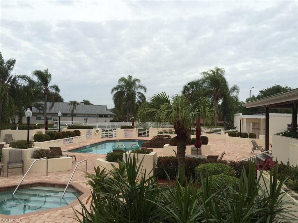 9262 Palm Island CIR-37