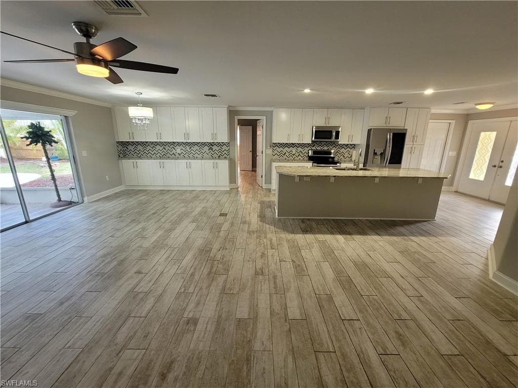 117 Big Springs DR-12