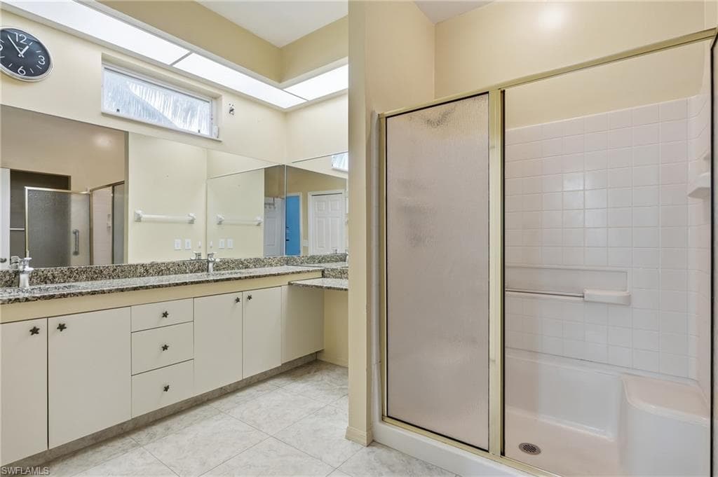 295 Stanhope CIR-26