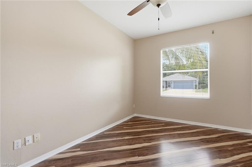 295 Stanhope CIR-30