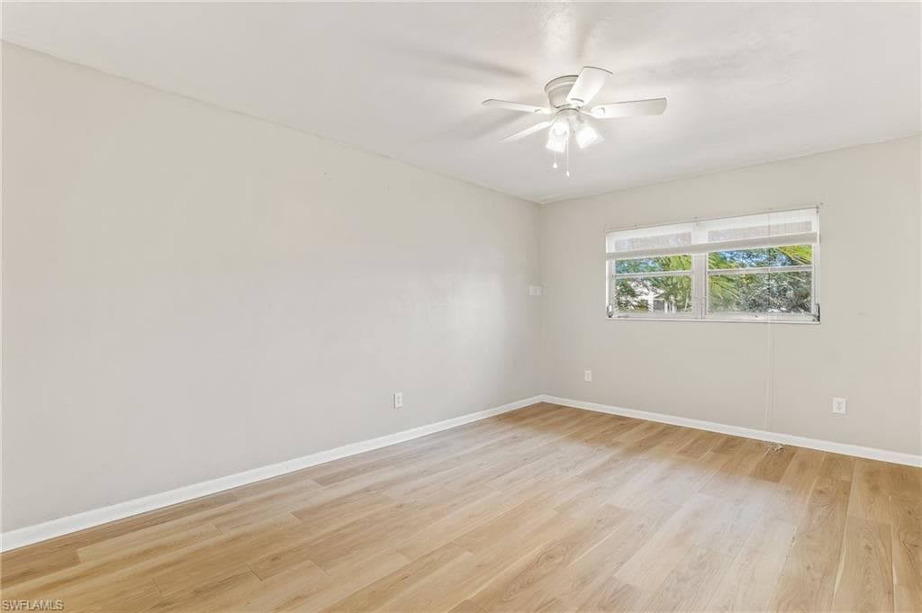4277 Island CIR 1-12