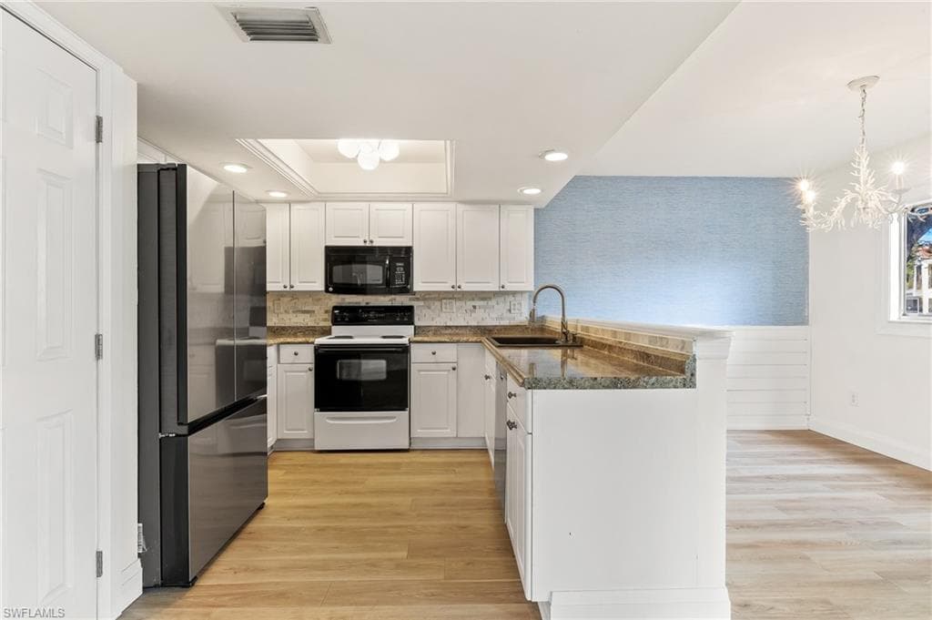 4277 Island CIR 1-5