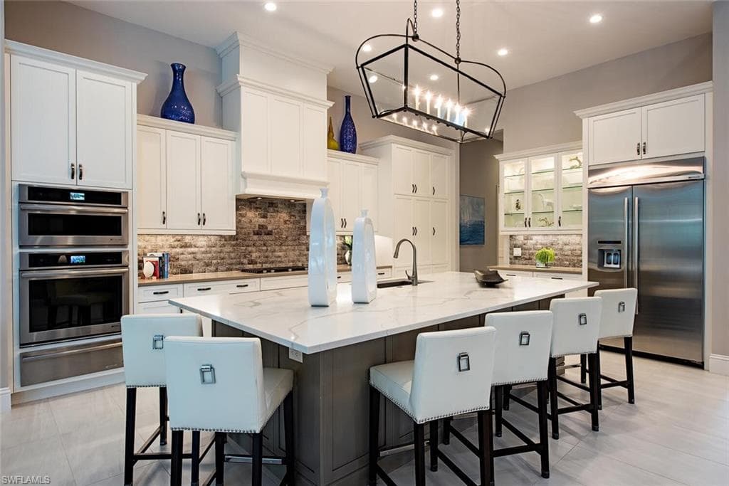 179 Mahogany DR-9