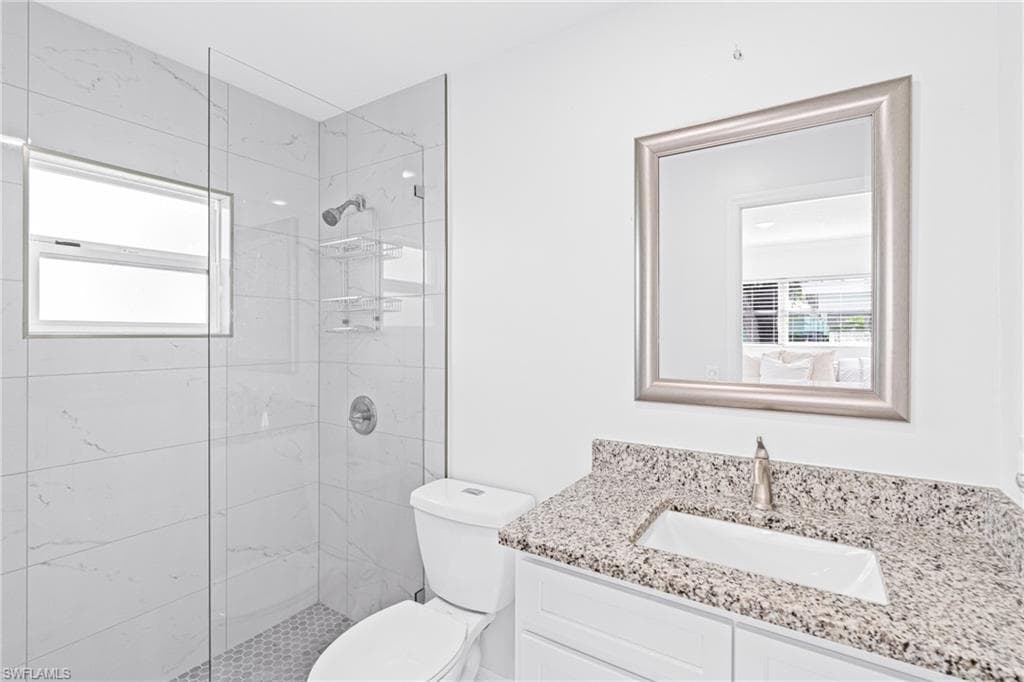 3225 E Riverside DR 34C-16