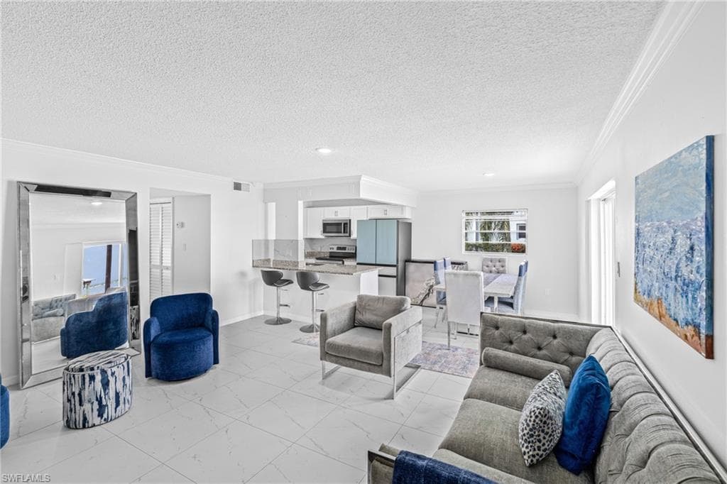 3225 E Riverside DR 34C-3