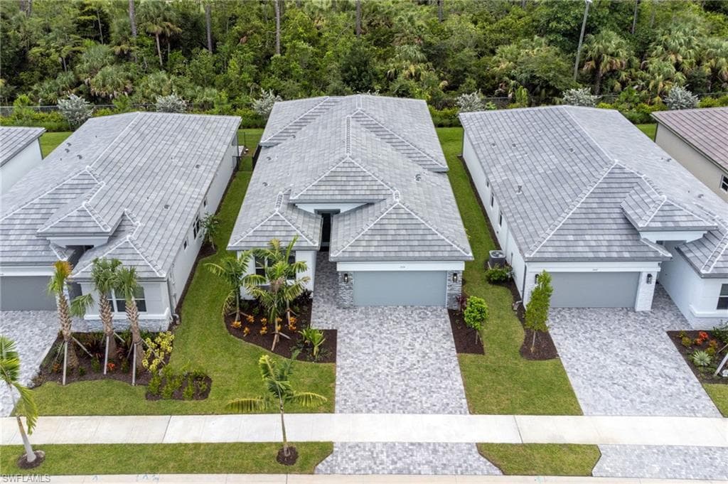 2436 Cambridge WAY-23