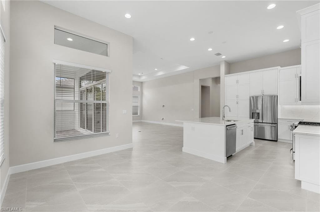 2436 Cambridge WAY-6