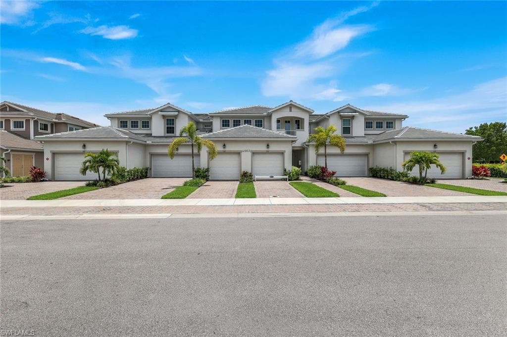 4563 Arboretum CIR 101-22
