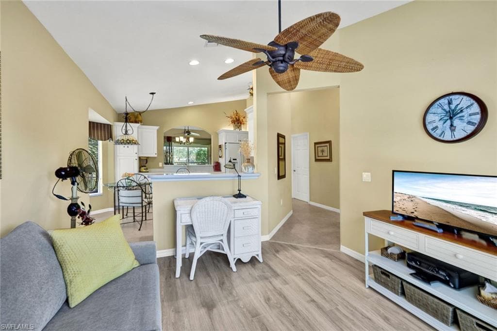 20101 Seagrove ST 705-13