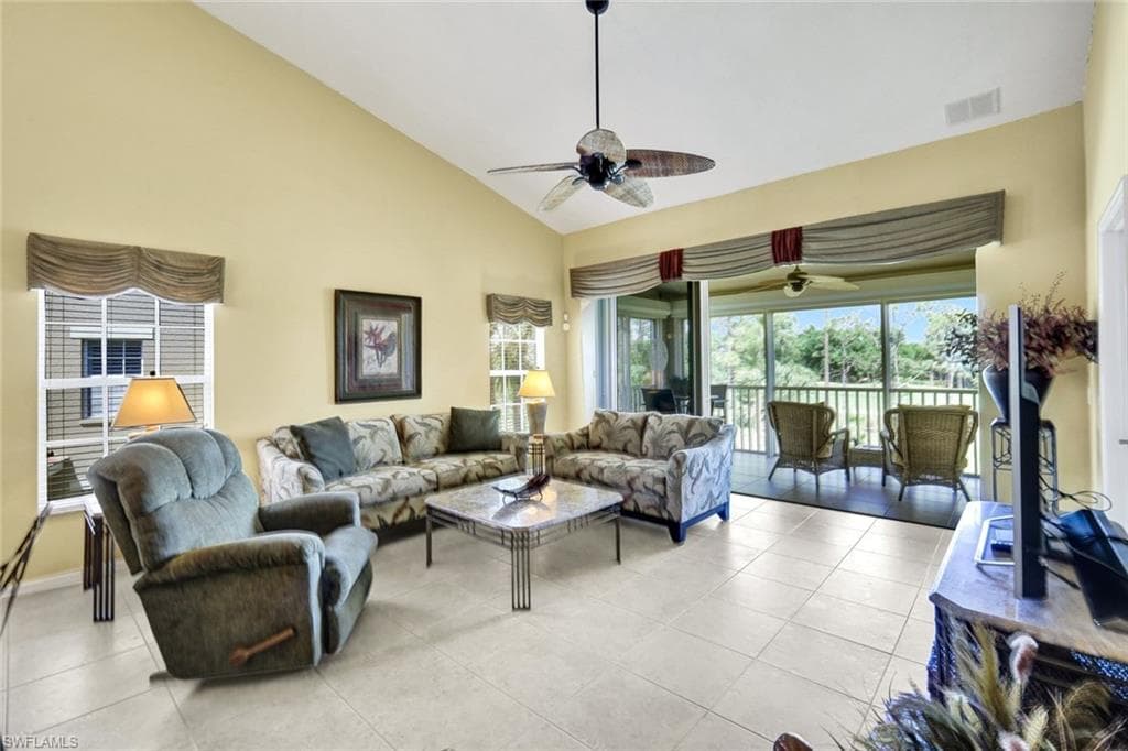 20101 Seagrove ST 705-4