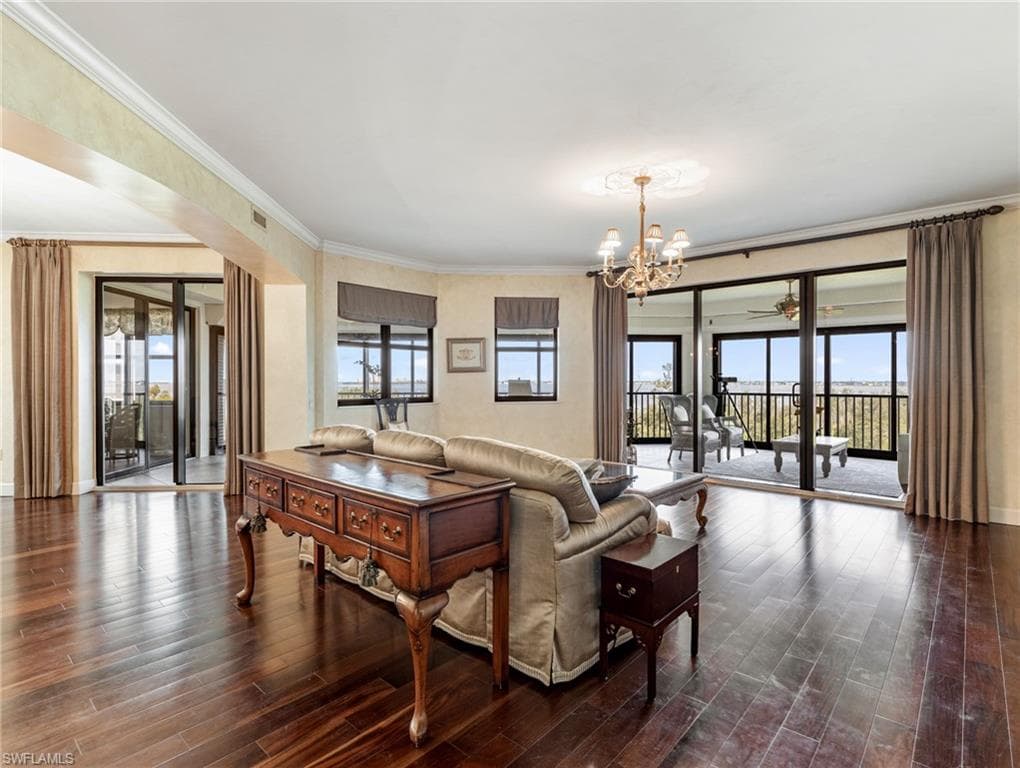 11620 Court Of Palms 202-9