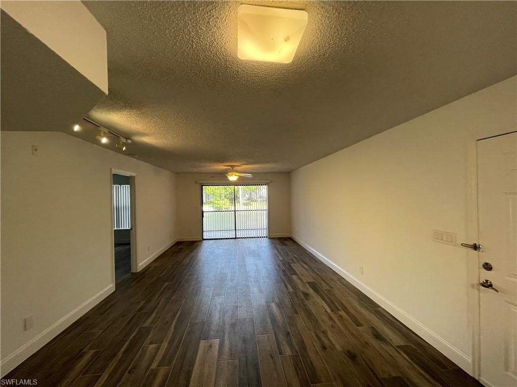 2190 Arbour Walk CIR 2216-7