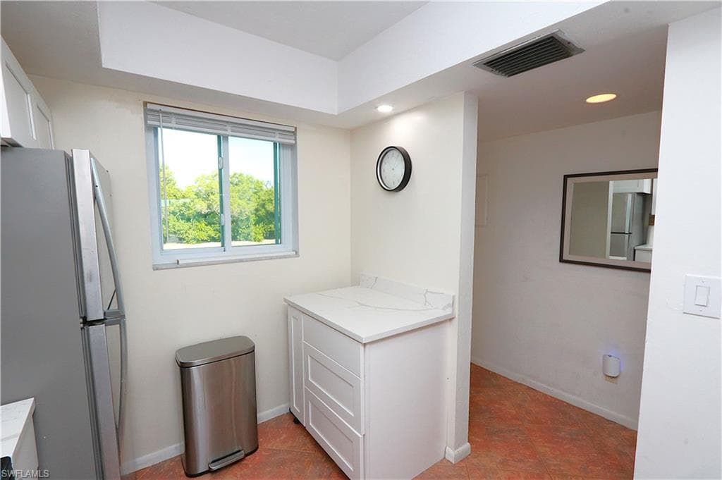 1004 Manatee RD H202-7
