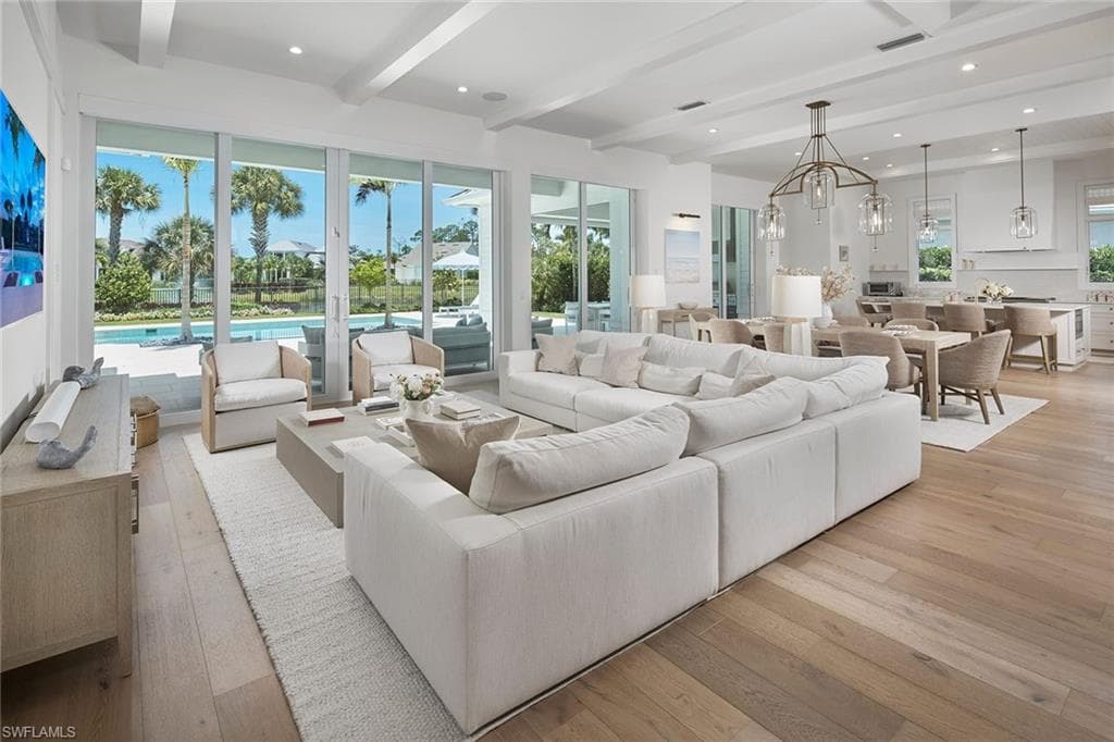 16764 Enclave CIR-9