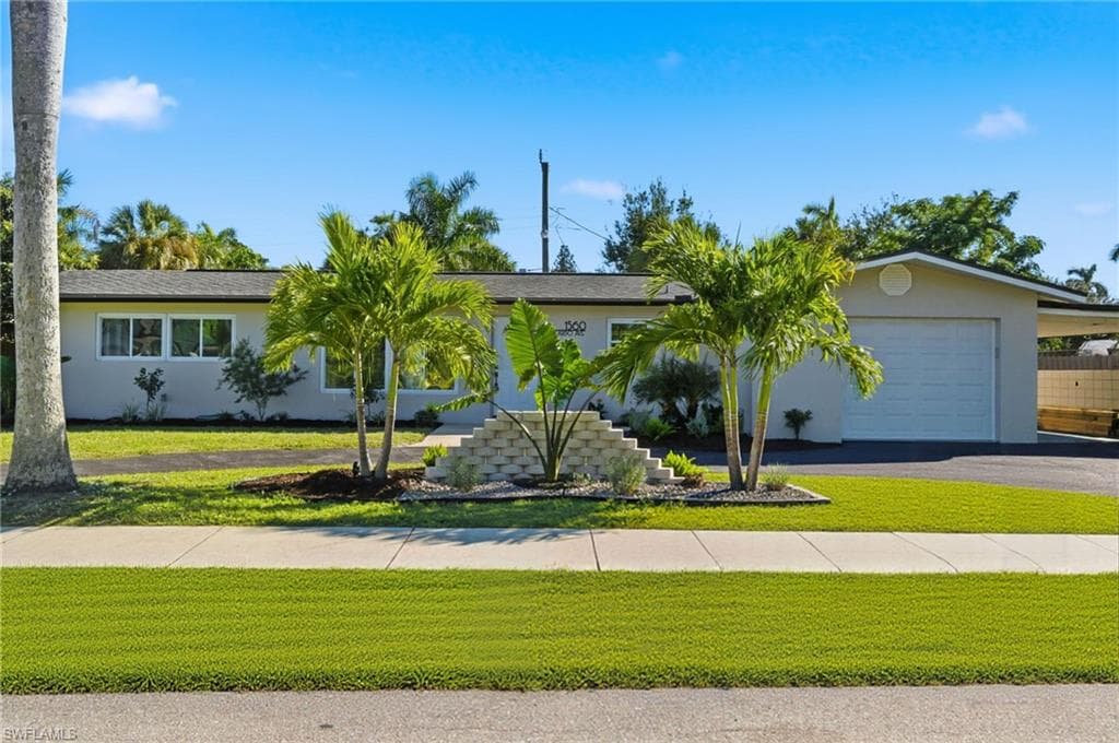 1560 Ricardo AVE-2