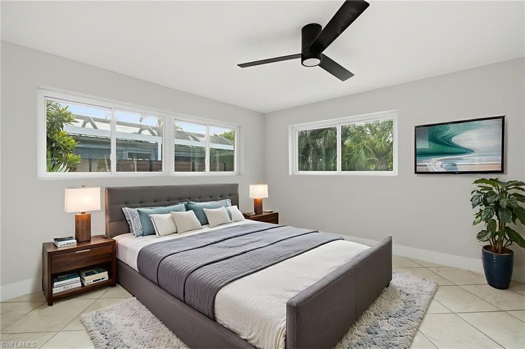 1560 Ricardo AVE-8