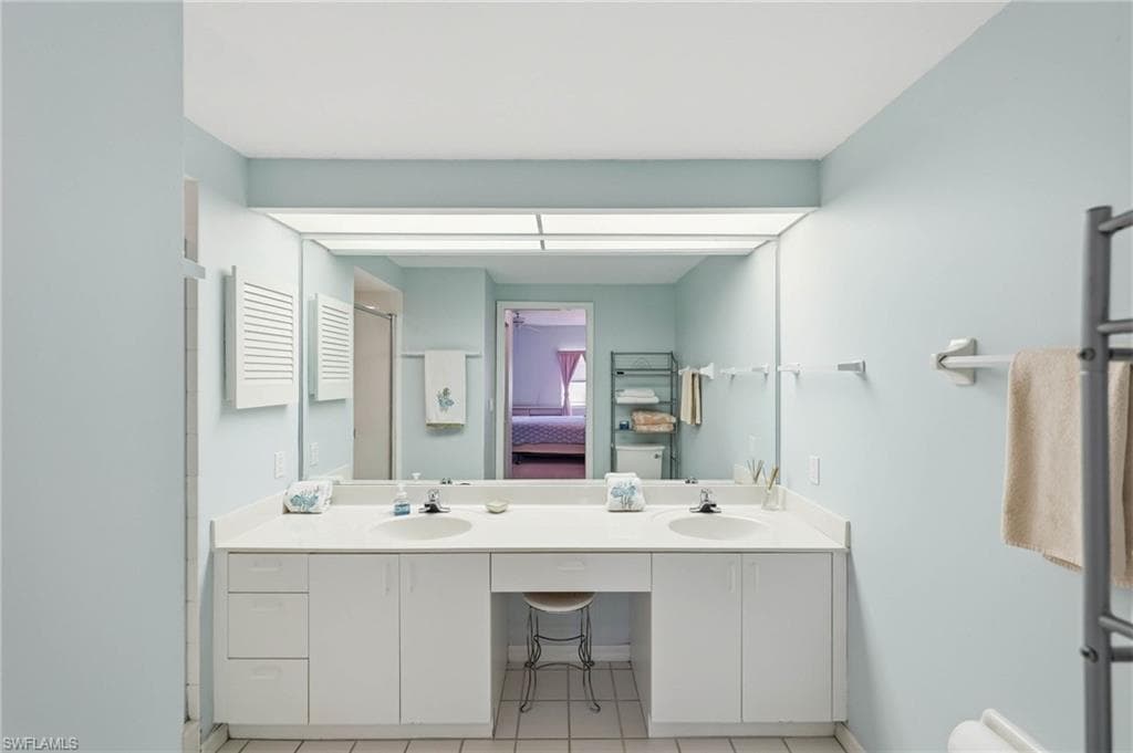 7577 Silver Trumpet LN 103-17