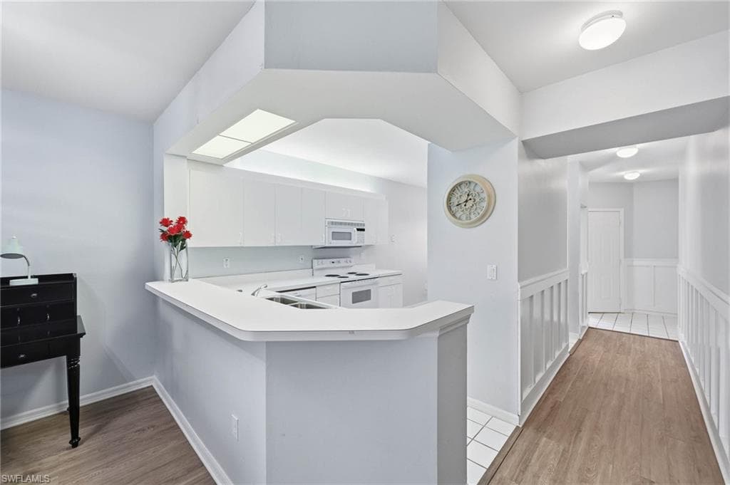 7577 Silver Trumpet LN 103-10