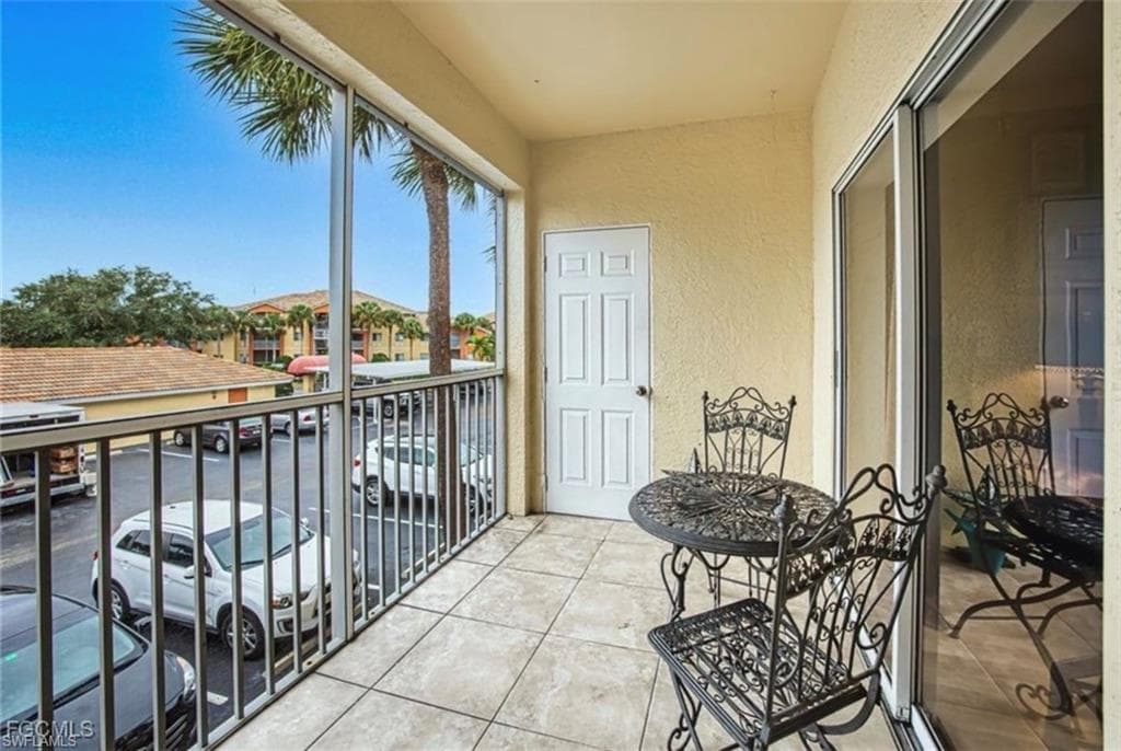 6461 Aragon WAY 208-12
