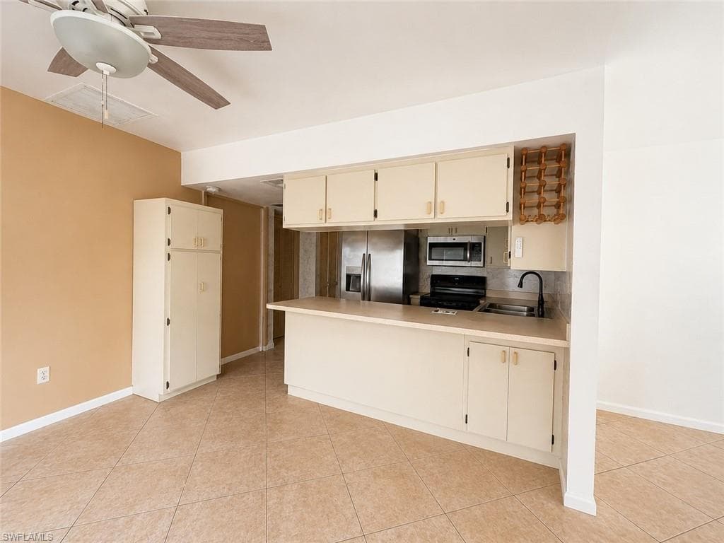 4210 CINDY AVE-3