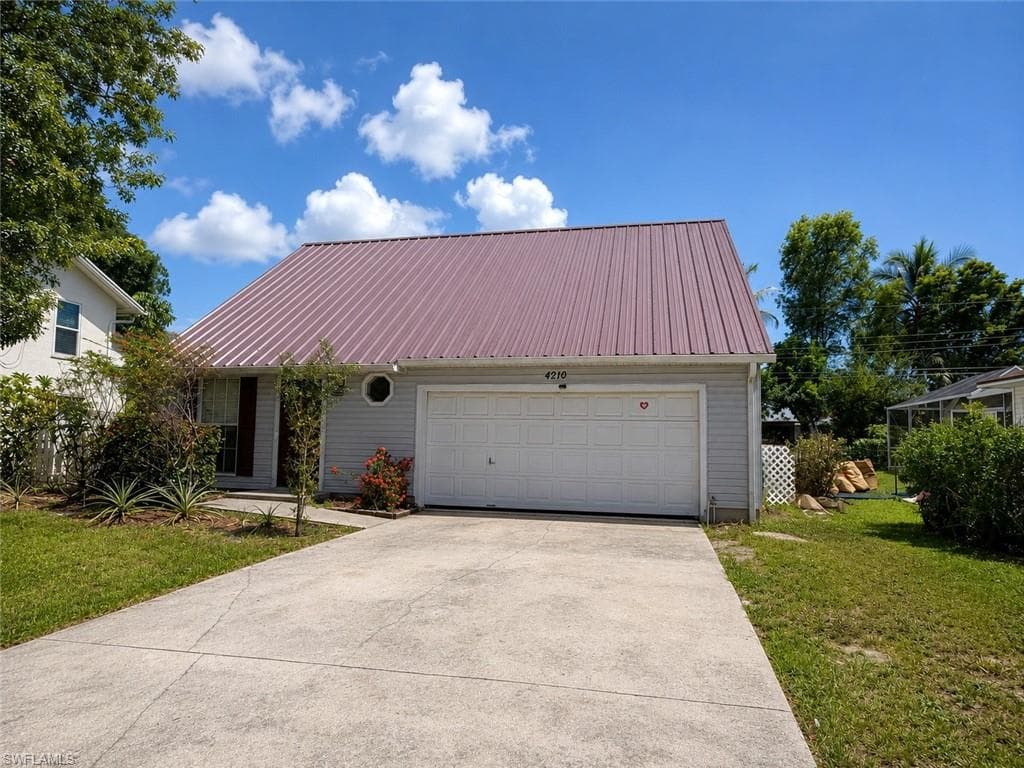 4210 CINDY AVE-5