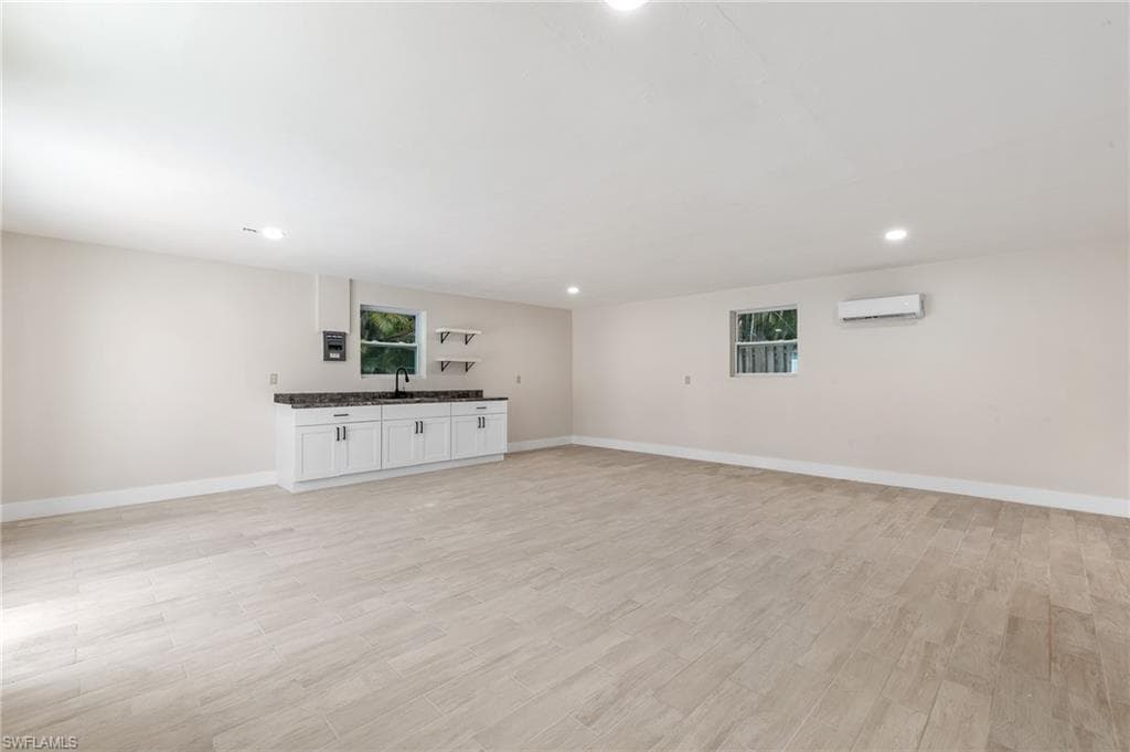 1342 Alhambra DR-17