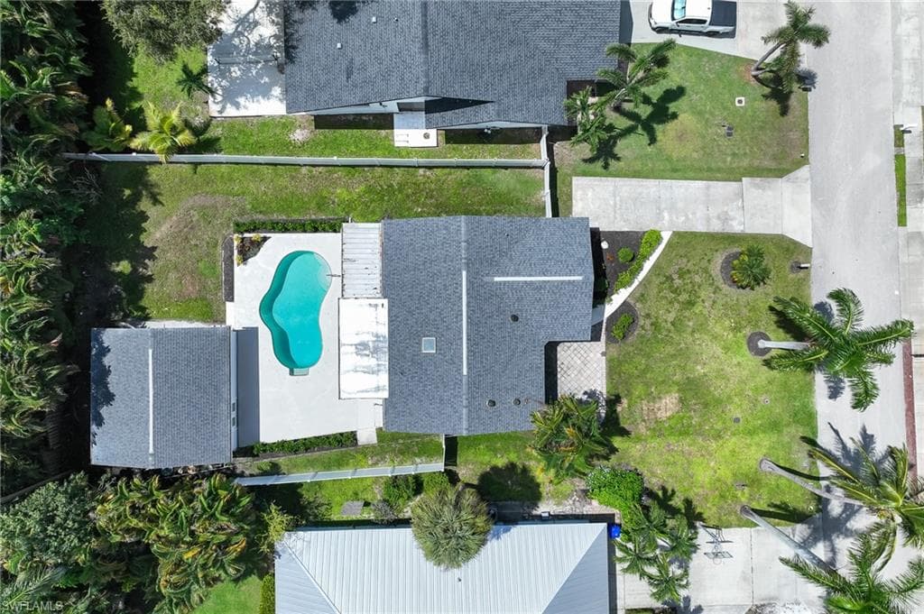 1342 Alhambra DR-18
