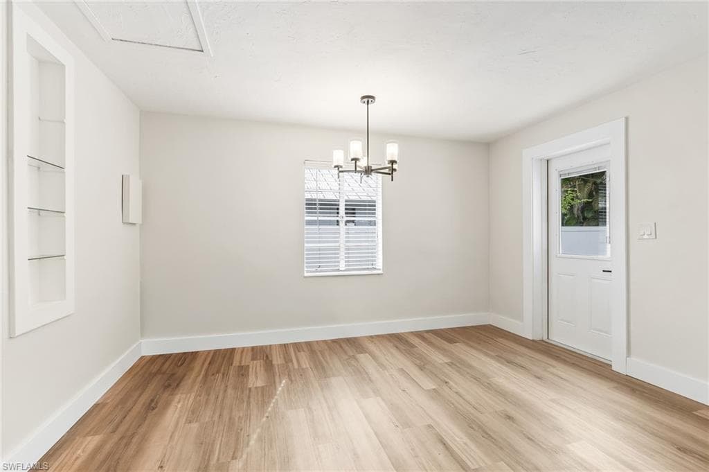 1342 Alhambra DR-8