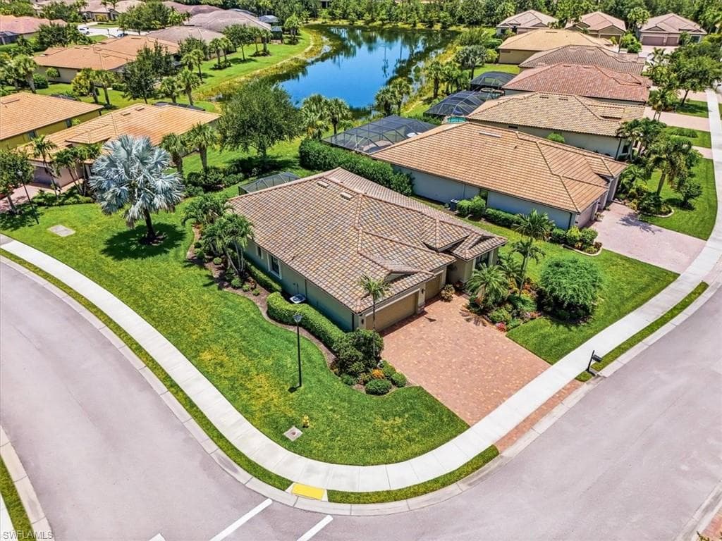 20503 Black Tree LN-33
