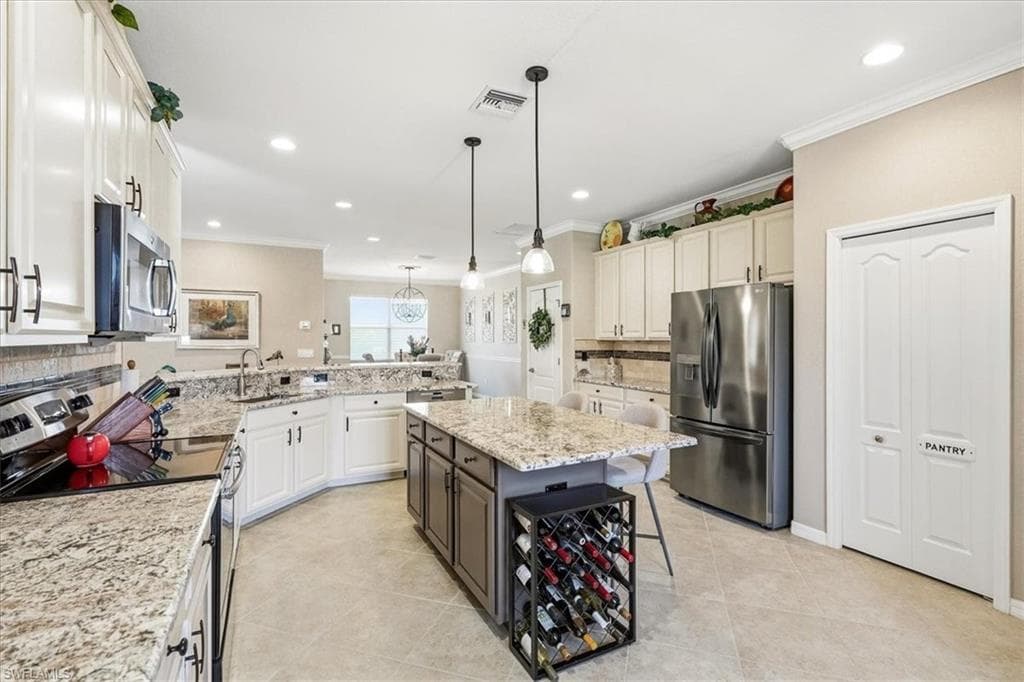 20503 Black Tree LN-8