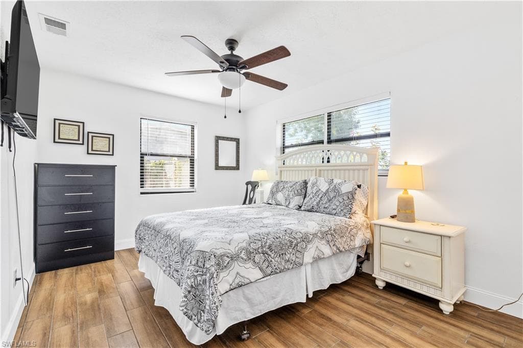 1643 Ricardo AVE-16