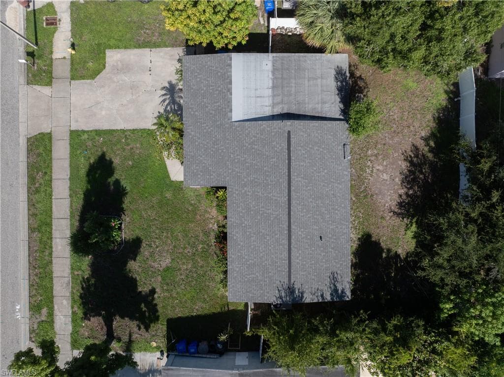 1643 Ricardo AVE-30