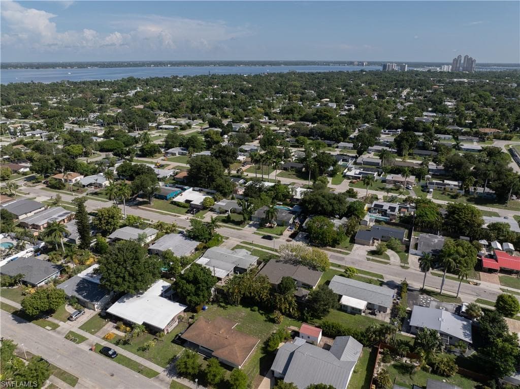 1643 Ricardo AVE-33