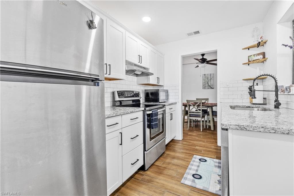 1643 Ricardo AVE-15