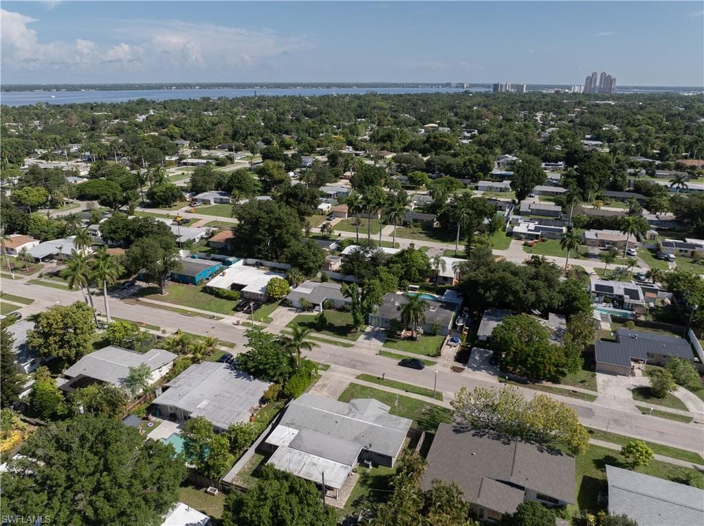 1643 Ricardo AVE-29