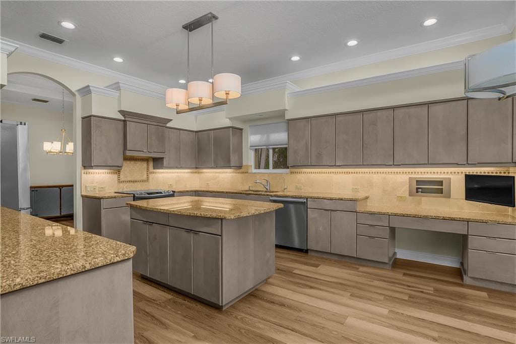 23331 Foxberry LN-16
