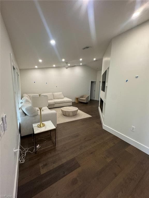 27500 Suffridge DR-10